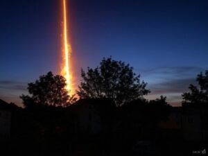 SpaceX Falcon 9制御不能で大気圏再突入 ─ ポーランドに残骸落下宇宙デブリ問題に警鐘 - innovaTopia