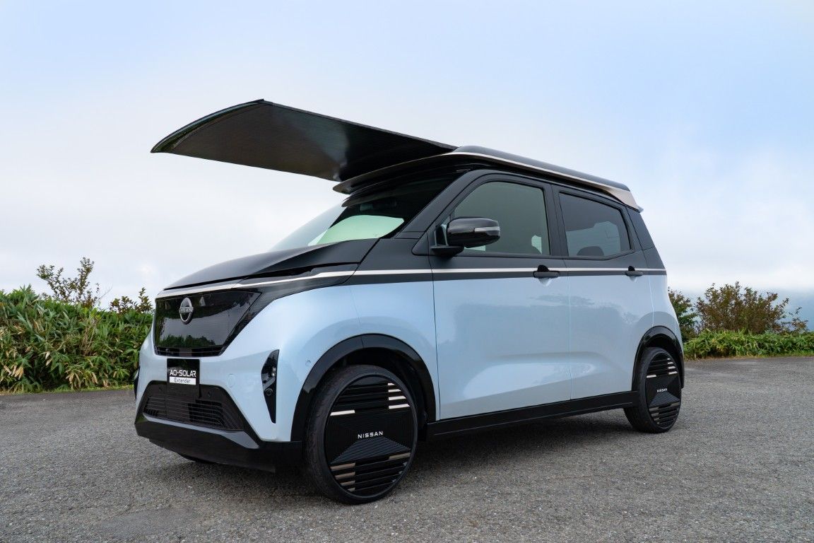 日産サクラ「Ao-Solar Extender」発表：年間3000kmを太陽光で走る、EV充電の未来とは