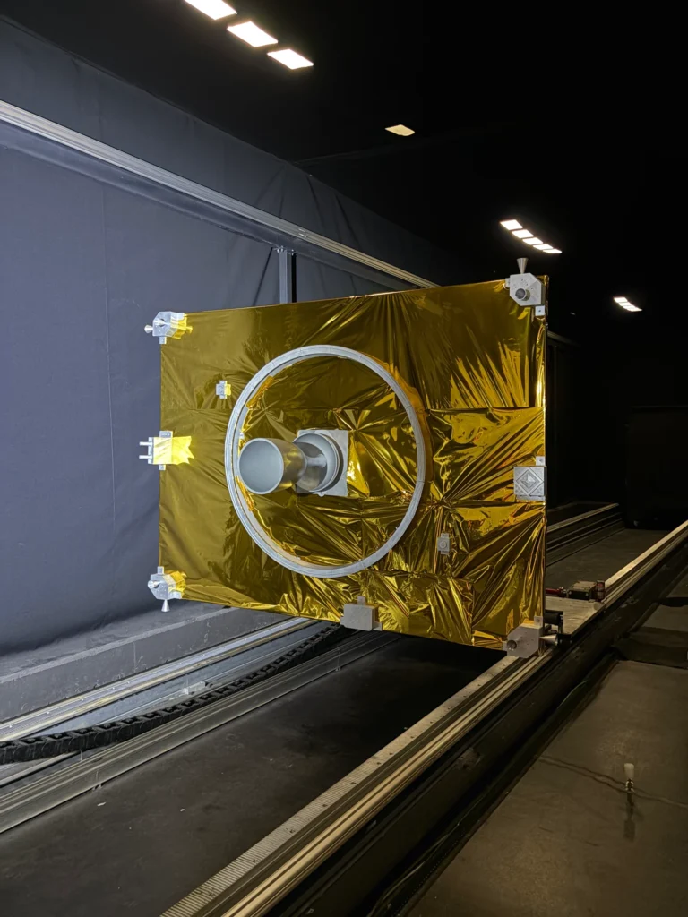 アストロスケールLEXI-P、スペインで重要試験クリア―GEO衛星の「使い捨て時代」に終止符を打てるか