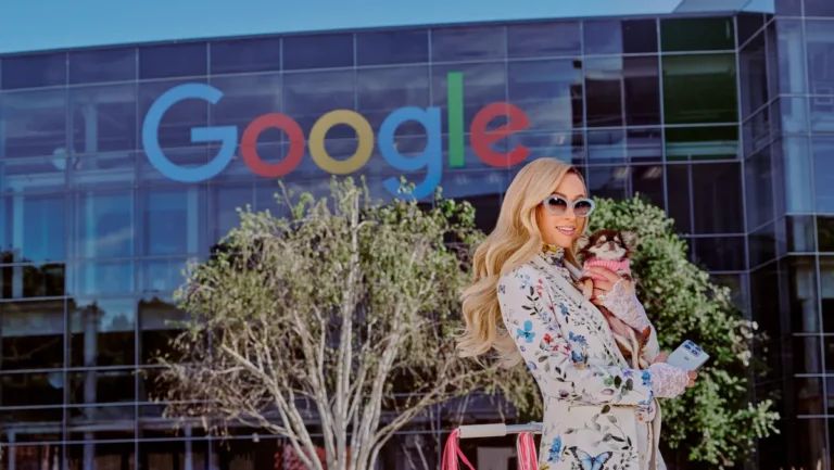 Google、パリス・ヒルトンをAndroid初の「icon in residence」に起用